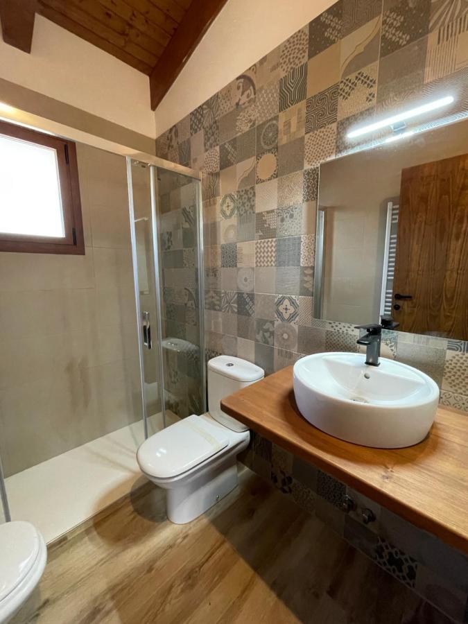 Casa De Les Escoles, Espinalbet - Alberga Castellar del Riu المظهر الخارجي الصورة