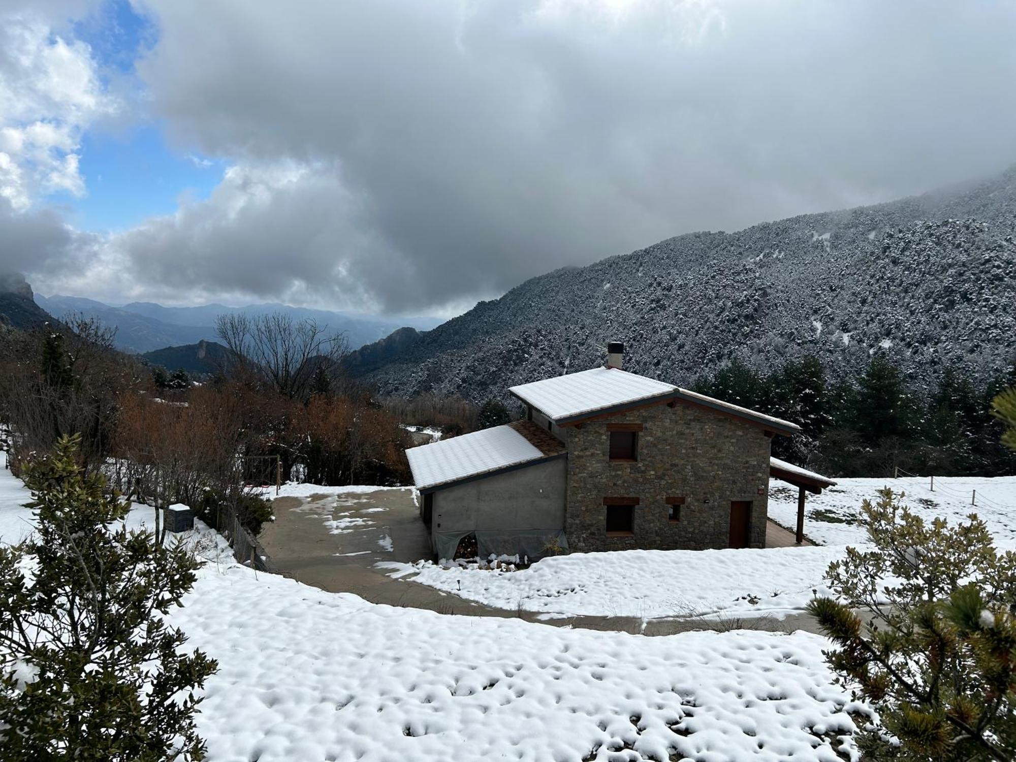 Casa De Les Escoles, Espinalbet - Alberga Castellar del Riu المظهر الخارجي الصورة